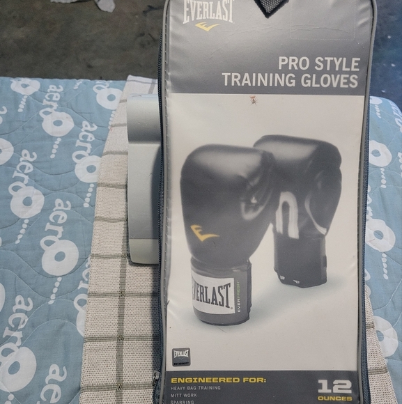 Everlast Pro Style Training Gloves - Picture 1 of 9
